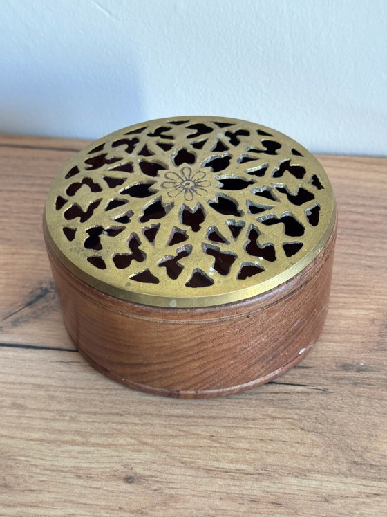 Wood and brass box – Decorative Objects, Vintage (photo 5 of 5)