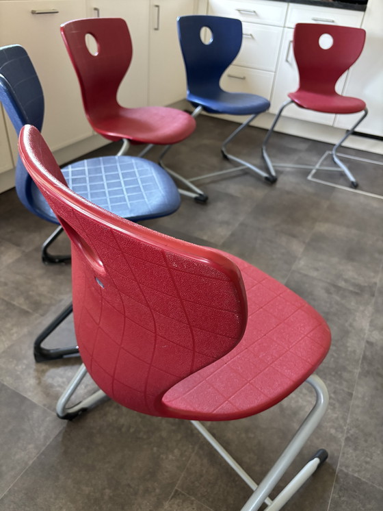 Image 1 of Pantoswing-lupo Verner Panto stoelen rood en blauw