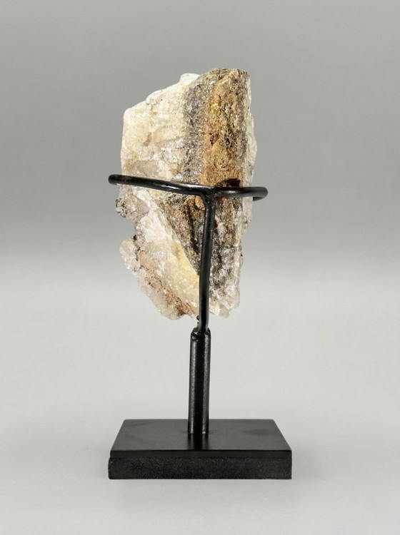 Image 1 of Duo decorativo: sfera di diaspro Maligano e gruppo di quarzo su piedistalli.