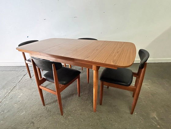 1960/70s Schreiber Mid-Century Extending Dining Table 4 Matching Dining Chairs – Dining set, Wood (photo 6 of 12)