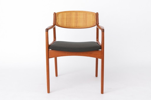 Dänischer Sessel aus Teakholz und Rattan von Ib Kofod-Larsen, 1960er Jahre, Modell 4325, Mid-Century Modern Sessel