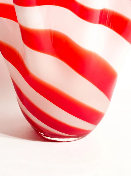 80s White and Red Murano Glass Handkerchief Vase (photo 8 of 13)