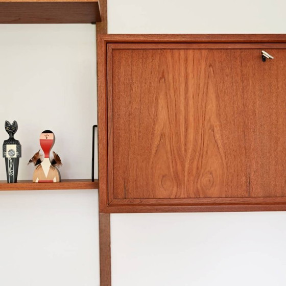 Image 1 of Système mural Poul Cadovius