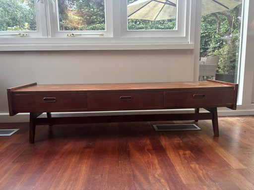 Vintage Mid Century Modern Low Sideboard – dressoirs, Wood (photo 2 of 6)