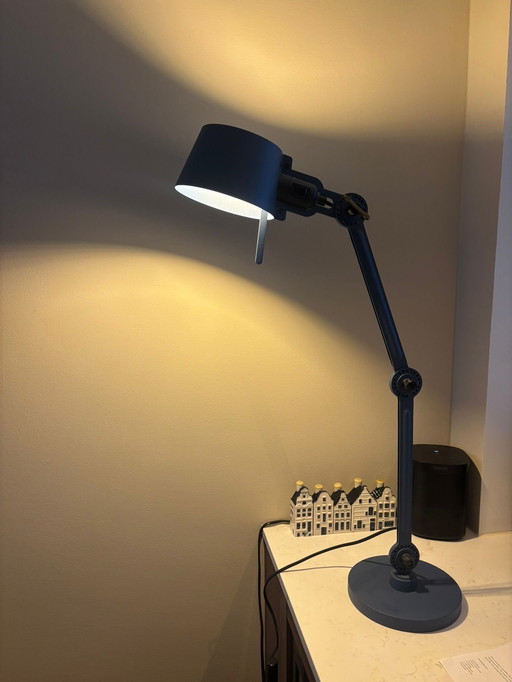 Tonone Bolt 2-armige Schreibtischlampe Thunder Blue