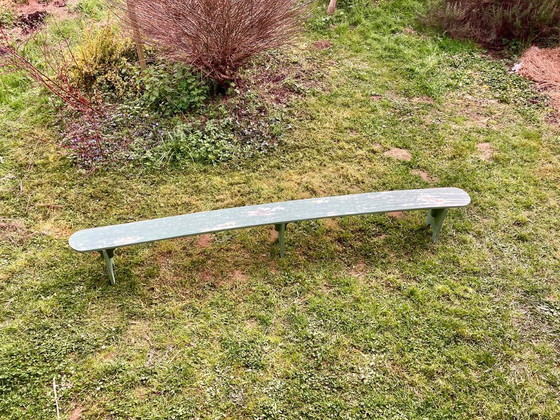 Image 1 of Banco de granja antiguo de madera curvada