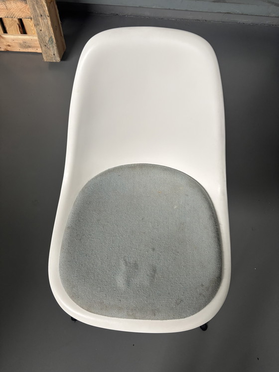 Image 1 of Vitra Eames Stuhl