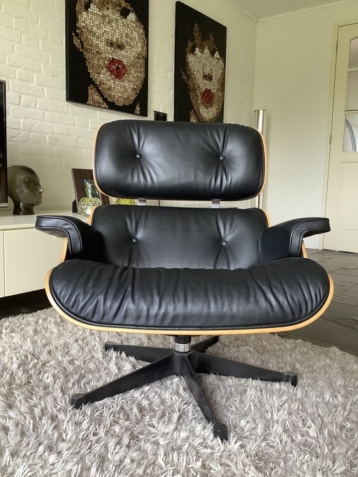 Vitra Eames Lounge Chair