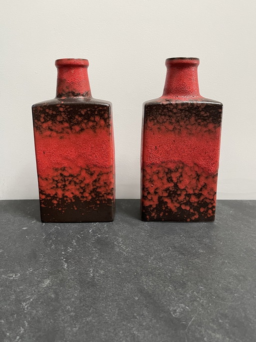 Gli iconici vasi rossi Fat Lava