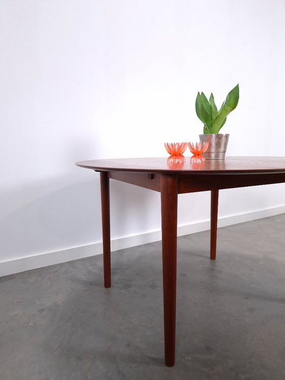Vintage Danish Søborg Møbelfabrik extendable oval round teak Dining table, Wood, Brown (photo 9 of 17)