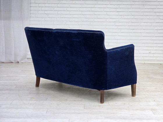 1960s, Danish 2-seater sofa. Dark blue furniture velour. – 2 seaters, Velvet, Wood (photo 8 of 12)