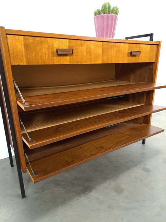 Image 1 of Zapatero de teca con patas de metal negro, nº 2