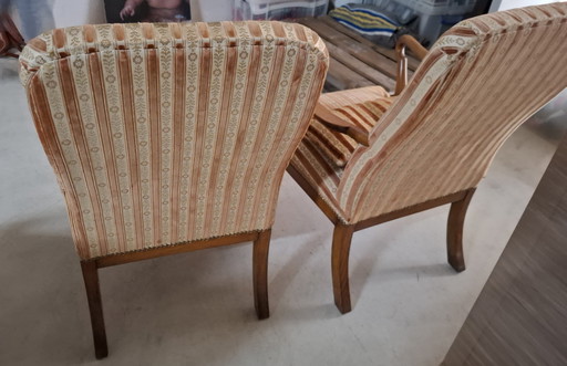 2 antike, bequeme Stühle