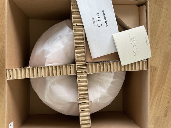 Image 1 of Louis Poulsen PH 5 Rosa pallido