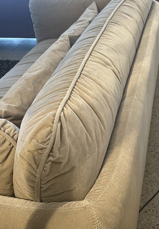 Image 1 of Leolux Lunetta 3 Seater Sofa Showcase