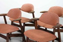 Authentieke Cowhorn Tijsseling eetkamerstoelen met wengé houten frame en steenrode bekleding door Hulmefa - Set van 4