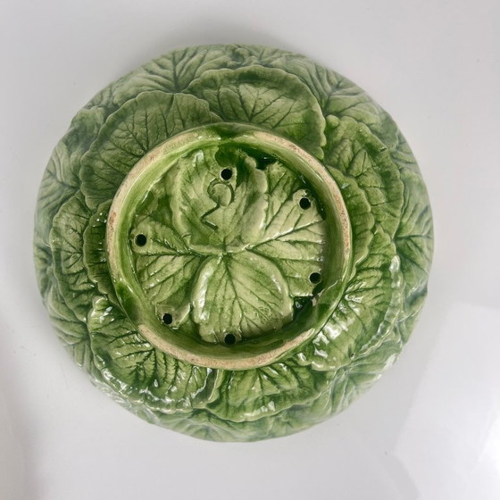 Image 1 of Ciotola/scolapiatti in ceramica a forma di foglia e fragola