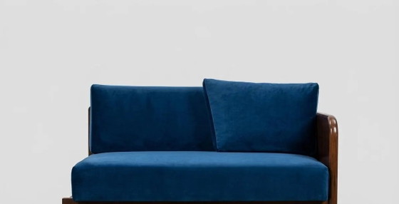 Österreichisches Art Deco Sofa / Restauriertes Samt-Loveseat / Blaues Statement-Sofa – Sofagarnitur, Holz (photo 3 of 6)