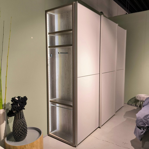 Armario de dormitorio Marcato 2.0 de marca propia