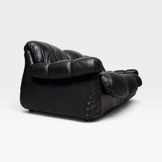 Sofa from the 70s – 3-5 seaters, Leather (photo 12 of 15)
