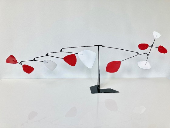 Image 1 of Black Stabile, 10 Blades In Red And White