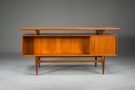 Image 1 of Escritorio modelo RT200 en teca, diseñado por Heinrich Riestenpatt, Alemania, década de 1960.