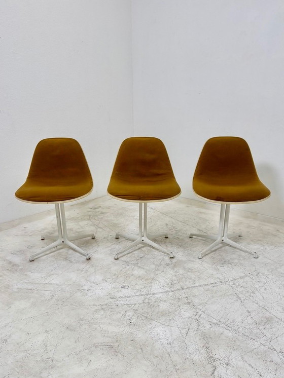 Image 1 of Herman Miller Eames La Fonda Ocra
