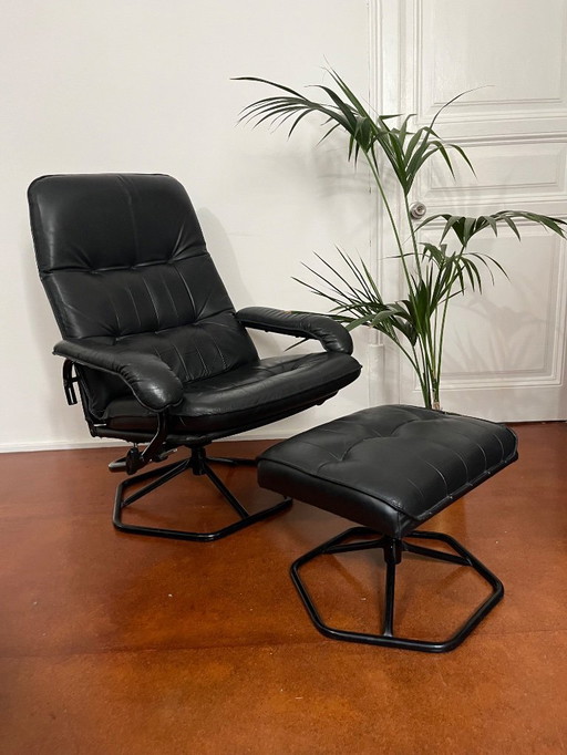 Vintage leather recliner by Unico. 1970s.