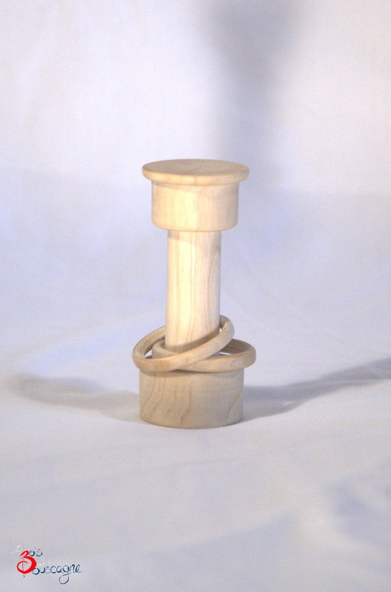 Handgefertigte Massivholz-Rassel mit 2 Ringen, Made in France, 9x3.5cm – Le bois de Bouscagne (photo 6 of 6)