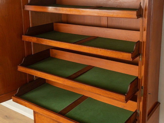 Image 1 of Armoire à linge des années 1840, meuble de buanderie, vintage