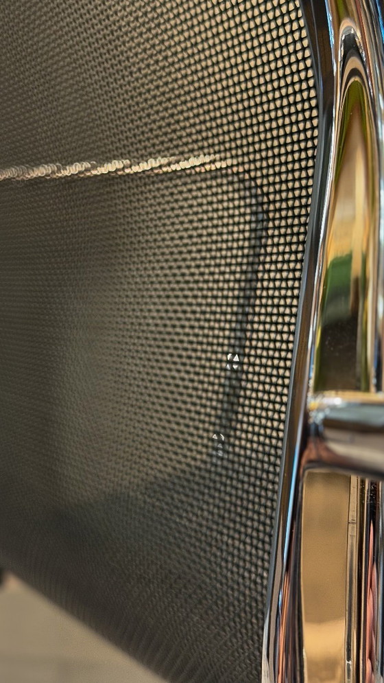 Image 1 of 4x Vitra Eames EA 108 stoel Mesh zwart / Chrome frame