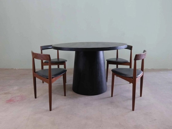Image 1 of Vintage Urban Noir round dining table