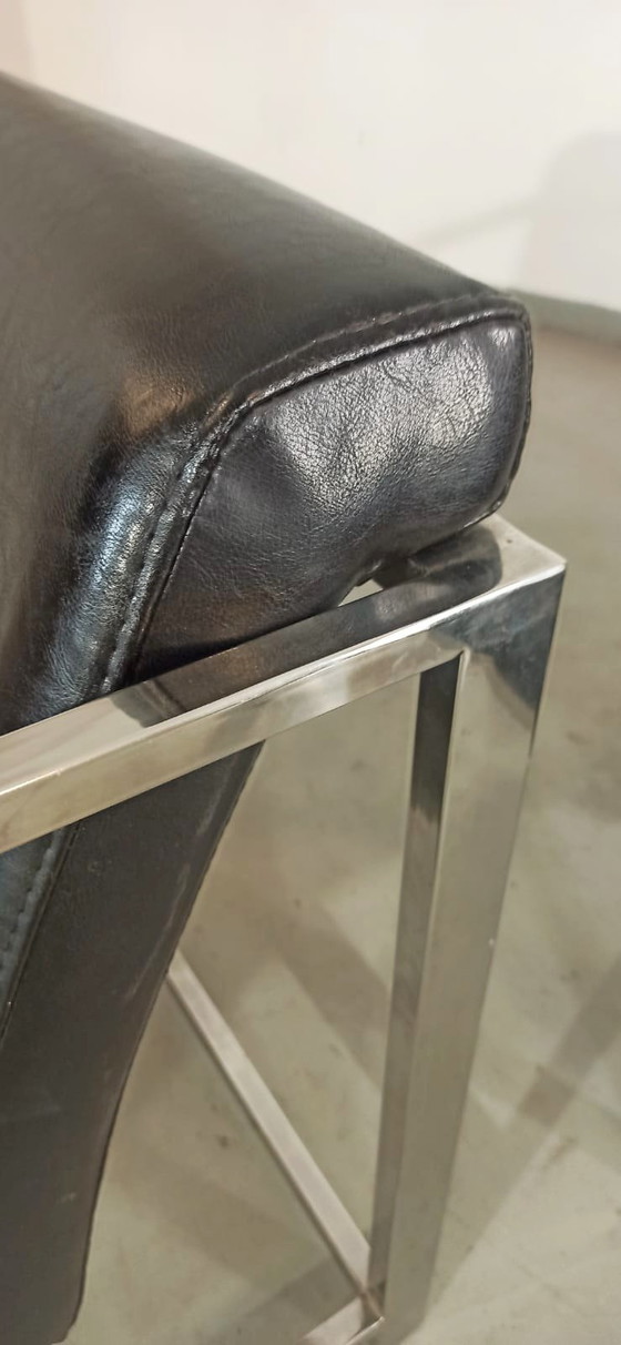 Image 1 of Set of 2 black leather and chrome easy chairs 