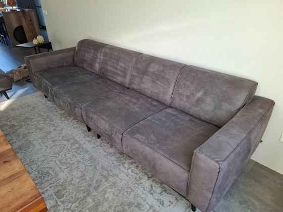 Image 1 of ¡Hermoso sofá de 4 plazas y reposapiés en ecopiel, gris oscuro!