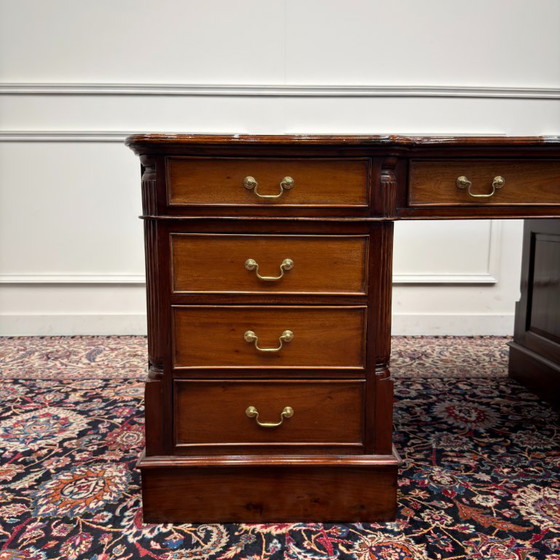 Scrivania inglese classica Partnerdesk in pelle rosso bordeaux – Scrivanie, Leather, Wood (photo 9 of 19)
