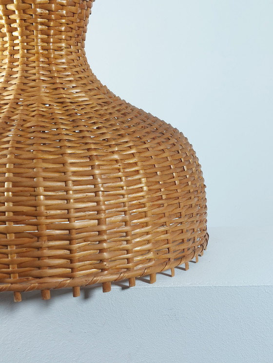Image 1 of Vintage lampenkap van rotan in mandvorm uit het midden van de 20e eeuw, jaren 70.