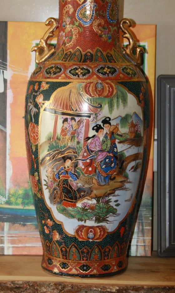 Image 1 of Large hand-painted Satsuma vase – 63 cm – Japanese style