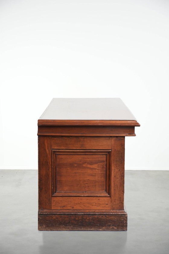 Image 1 of Large antique English shop counter/fabric counter from the 19th century with a luxurious appearance and brass rulers in the top.