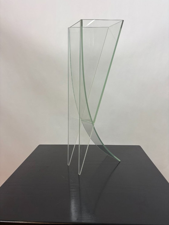 Image 1 of Jarrón de vidrio curvo de los años 80