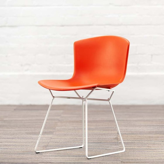 Image 1 of Knoll Plastic Side Chair Ontvangststoel