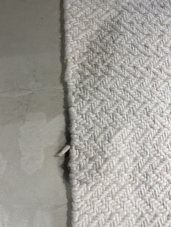 Image 1 of Linie Design Karpet Indun