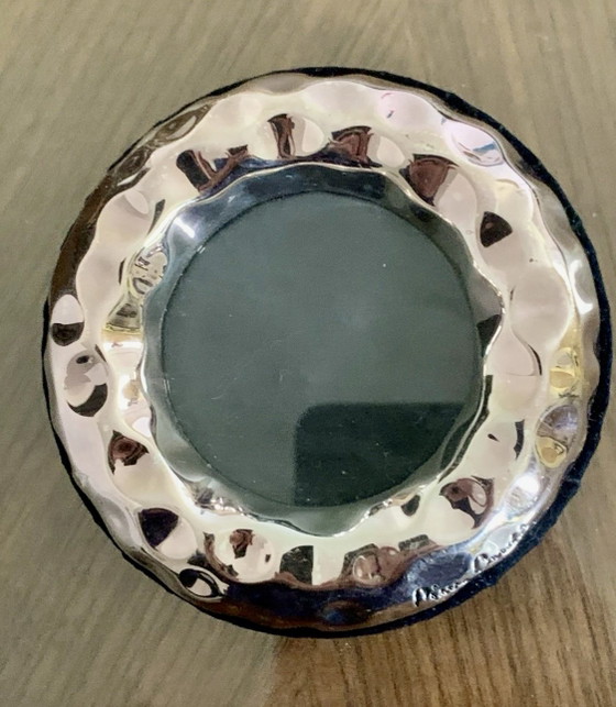 Cadre bombé Pierre Cardin en métal brillant martelé (années 80) – Cadres photo, Metal (photo 11 of 20)