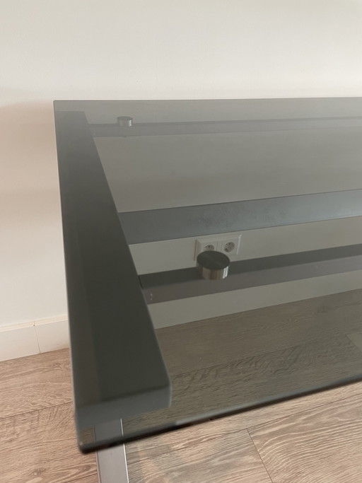 Design bureautafel van glas en metaal