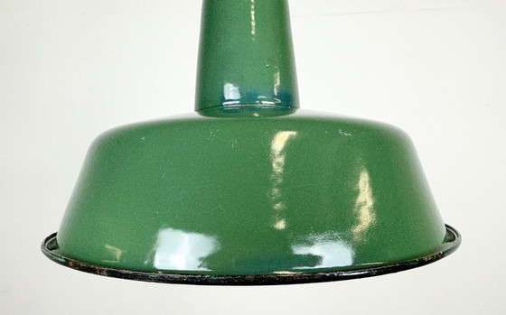 Image 1 of Industrielle grüne Emaille-Hängelampe, 1960er Jahre