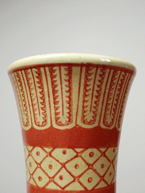 Image 1 of Chinese vase, 20th century, hand-painted ceramic, unusual shade of red