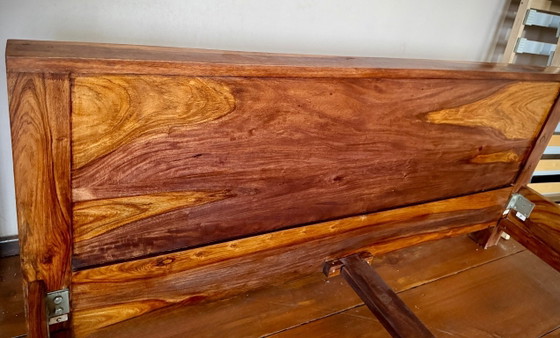 Image 1 of Cama de diseño Kare macizo fabricada en madera dura/teca de 160x200