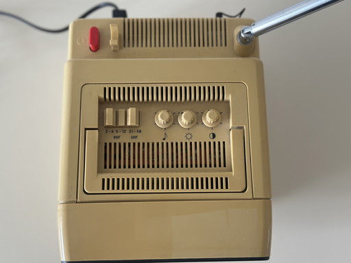 Televisor portátil mini Tele Star 4004 vintage | URSS, década de 1980