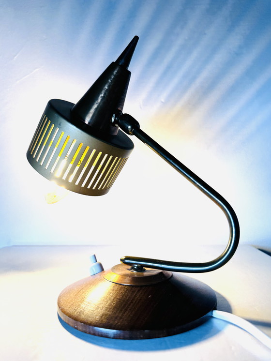 Image 1 of TAFELLAMP VAN TEAK & BRAS, ca 1950/1960