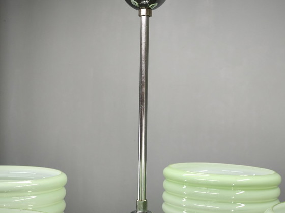 Image 1 of Lampadario Art Déco in vetro opalino verde, Cecoslovacchia, anni '30.