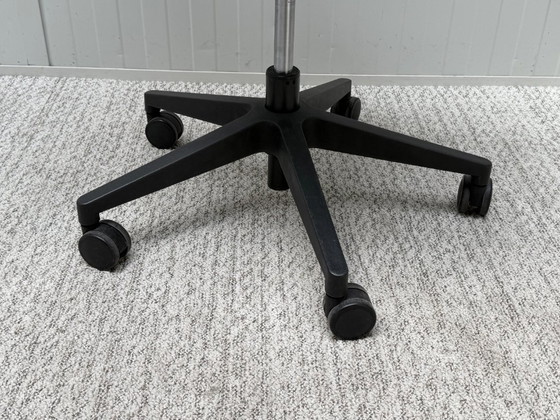 Bralco Moma Netweave Height-Adjustable Desk / Conference Chair – Office chairs, Plastic (photo 9 of 14)